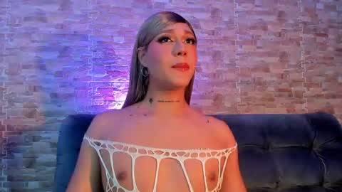 dreams_chloe online show from July 21, 6:37 am