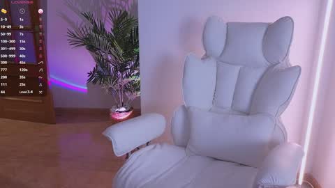 Celine online show from October 19, 6:01 pm