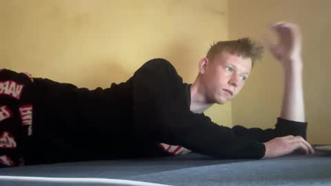 dreamy_devi1 online show from April 14, 11:46 am