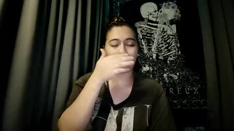 dreamycreamyst online show from December 28, 1:29 am