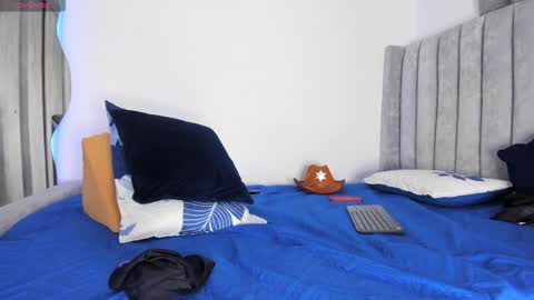 Kevin online show from October 13, 1:51 am