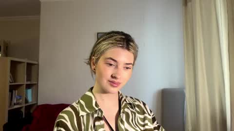 Dia online show from June 15, 12:52 pm