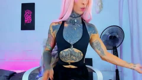 drippyorlove online show from August 2, 2:30 pm