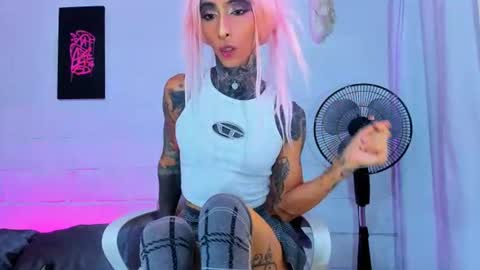 drippyorlove online show from July 9, 7:40 pm