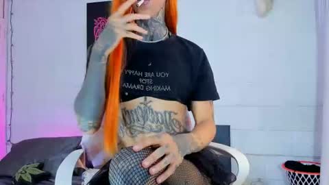 drippyorlove online show from June 18, 11:21 pm