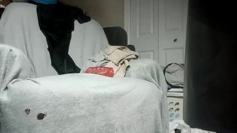 Snapshot of droc1824 chatting on September 24, 7:04 am droc1824 online show from September 24, 7:04 am