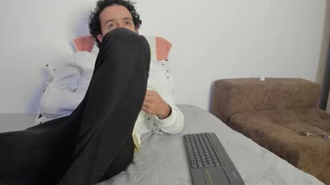 Snapshot of drod6621 chatting on September 30, 2:33 am CamiSanti online show from September 30, 2:33 am