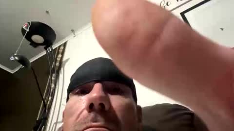 Snapshot of dryjerkoff chatting on September 24, 2:51 am dryjerkoff online show from September 24, 2:51 am