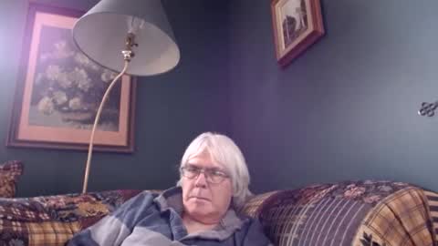Snapshot of dug38 chatting on February 17, 9:54 pm Doug online show from February 17, 9:54 pm