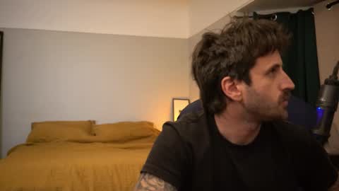 Snapshot of dukethedude chatting on October 19, 1:43 am Duke online show from October 19, 1:43 am