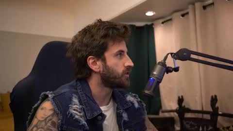 Snapshot of dukethedude chatting on November 2, 2:11 am Duke online show from November 2, 2:11 am