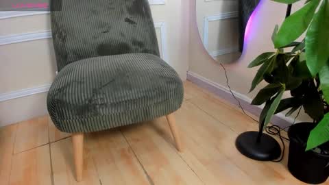 dulce__fiore07 online show from December 1, 12:36 pm