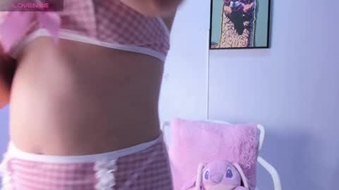 dulce__fiore07 online show from May 1, 1:27 pm
