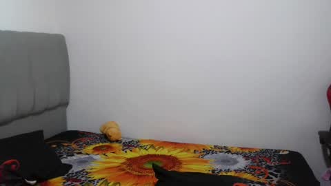 dulce_camx online show from May 1, 3:11 am