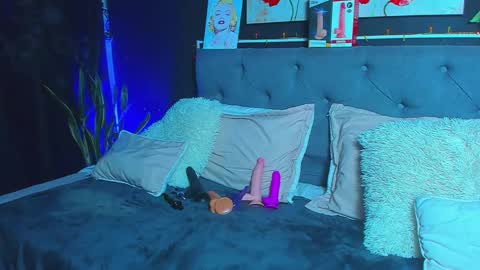 Snapshot of dulce_celeste15 chatting on February 2, 12:51 am C E L E S T E  online show from February 2, 12:51 am