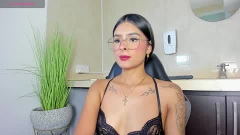 D U L C E online show from May 6, 3:45 am