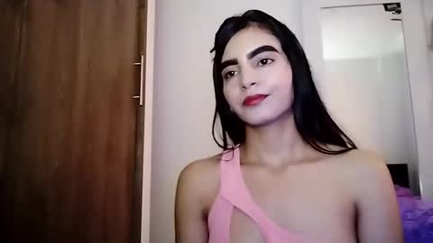 dulce_lucero online show from February 17, 5:55 pm