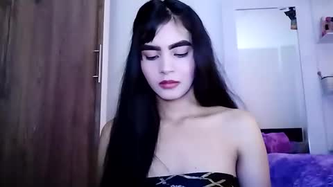 dulce_lucero online show from December 17, 6:09 pm