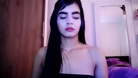dulce_lucero online show from December 15, 7:10 pm