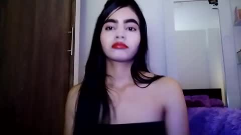 dulce_lucero online show from February 5, 4:03 pm