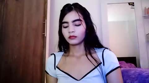 dulce_lucero online show from February 3, 5:56 pm
