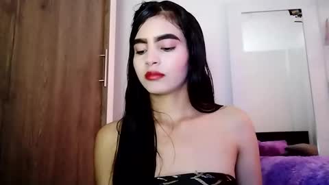 dulce_lucero online show from February 4, 4:39 pm