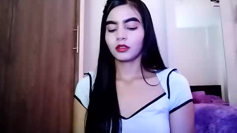 dulce_lucero online show from February 16, 3:59 pm