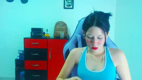 dulce_mauren online show from November 13, 7:11 am