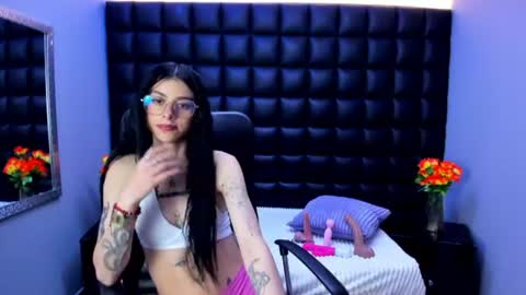 dulce_miiaa online show from June 10, 6:51 pm