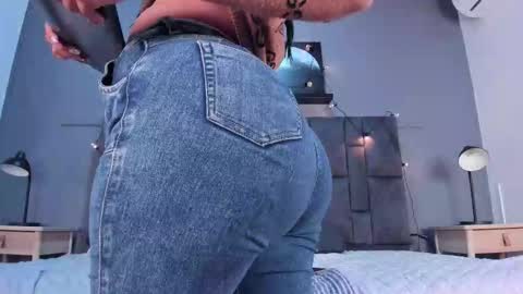 Snapshot of dulceaurora_ chatting on October 9, 3:01 am DULCE AURORA online show from October 9, 3:01 am
