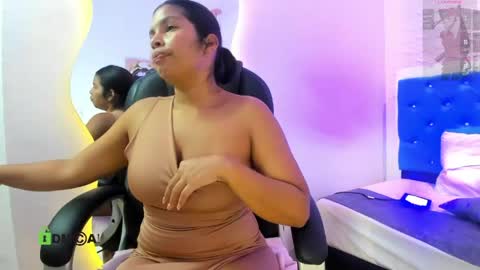 Dulce  online show from April 30, 5:40 pm