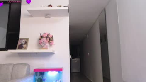dulcejoness online show from July 3, 1:32 am