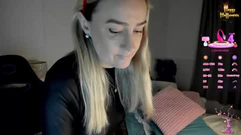 Sweetnina online show from October 28, 10:55 pm