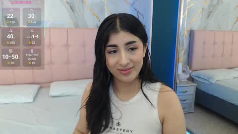 Abril Cruz online show from October 21, 4:17 am