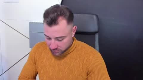 Snapshot of duncanstones chatting on February 21, 12:17 pm DuncanStone online show from February 21, 12:17 pm