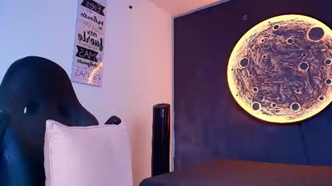 duran_dhikol1 online show from August 5, 2:08 am