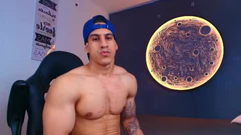 duran_dhikol1 online show from June 24, 1:01 am