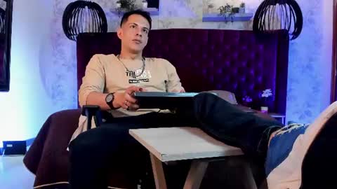 Dustin Sonne online show from July 25, 4:10 am