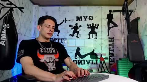 Dustin Sonne online show from July 19, 3:42 am