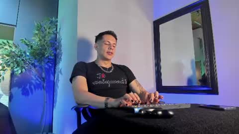 Dustin Sonne online show from July 2, 3:44 am
