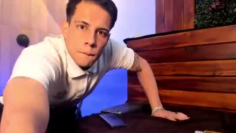 Dustin Sonne online show from June 28, 3:35 am