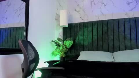 Dustin Sonne online show from July 18, 3:41 am
