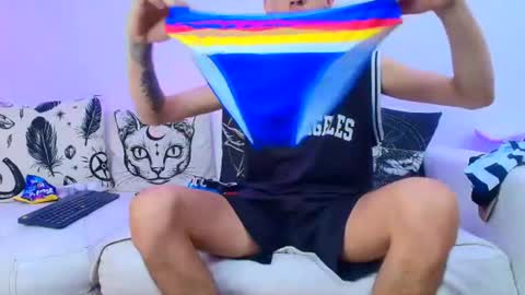 Dustin Dollin online show from June 12, 6:29 pm