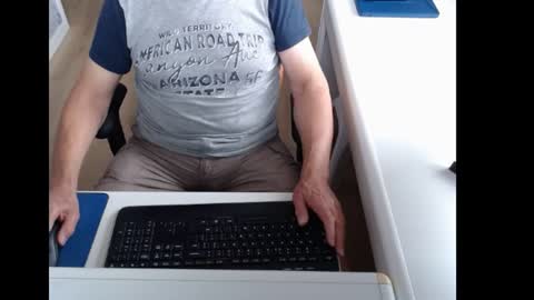 dutchpornking2 online show from July 26, 7:06 am