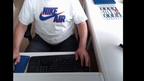 dutchpornking2 online show from July 6, 6:32 am