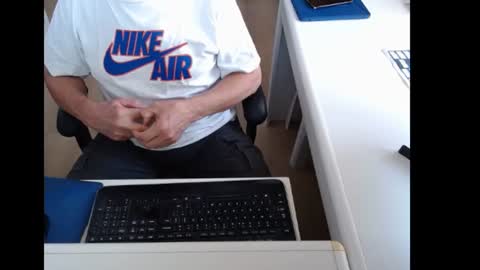 dutchpornking2 online show from July 3, 6:51 am