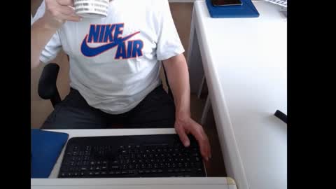 dutchpornking2 online show from July 5, 6:20 am