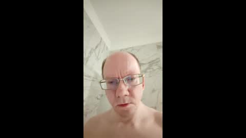 Huggy online show from December 17, 12:12 pm