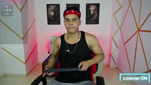 dwayne_brown online show from February 17, 8:27 pm