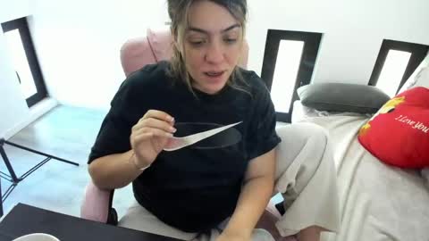 dayana online show from May 3, 5:02 am